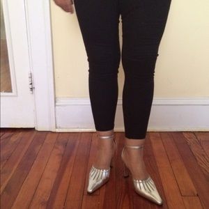 Sliver high heels 👠👠