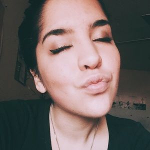 Meet your Posher, Rebecca