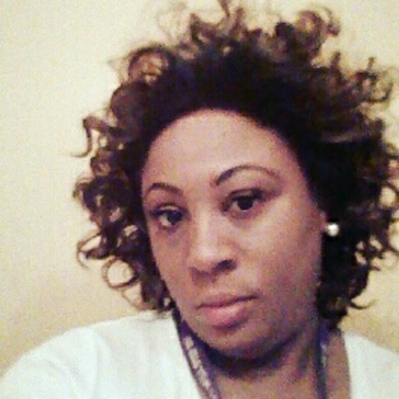 Meet your Posher, Sharron - Picture 1 of 1