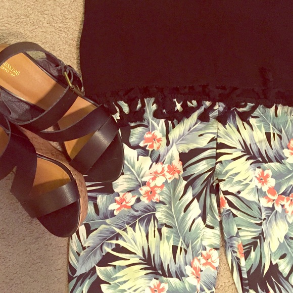 🆕 Francesca's Pants