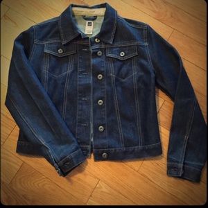 🎉🎉REDUCED🎉🎉Jean jacket🎉🎉