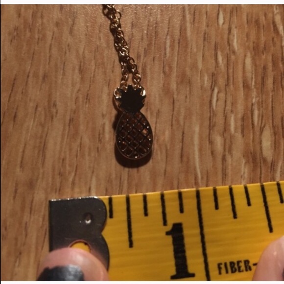 Clearance ✨1️⃣left! Gold pineapple necklace - Picture 2 of 2