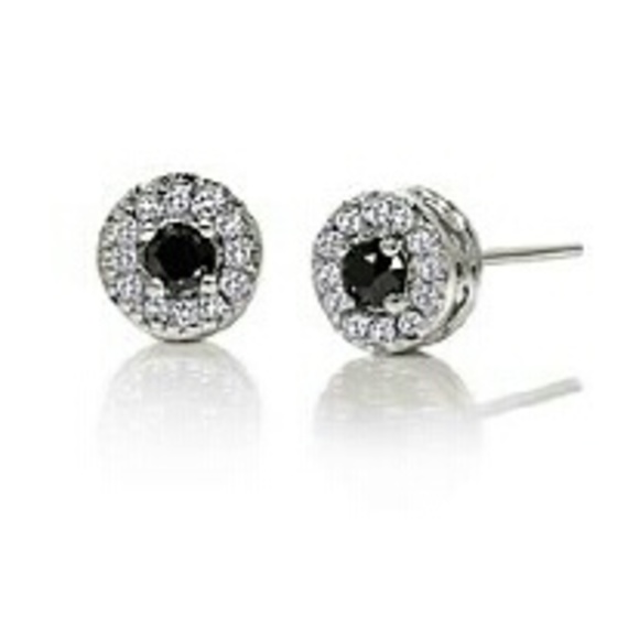 CLOSET CLOSING 1/4CTTW Black & White Diamond Studs