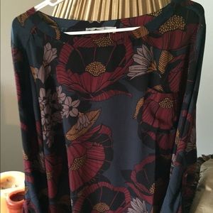Beautiful new blouse size XL Loft