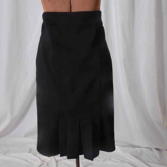 Black stretchy skirt