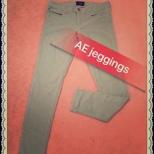 American Eagle Corduroy Jeggings  size:6