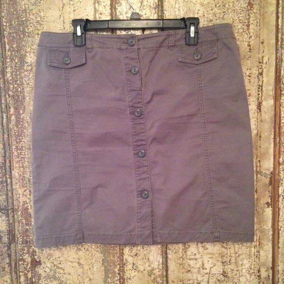 New York & Company grey button-front a-line skirt