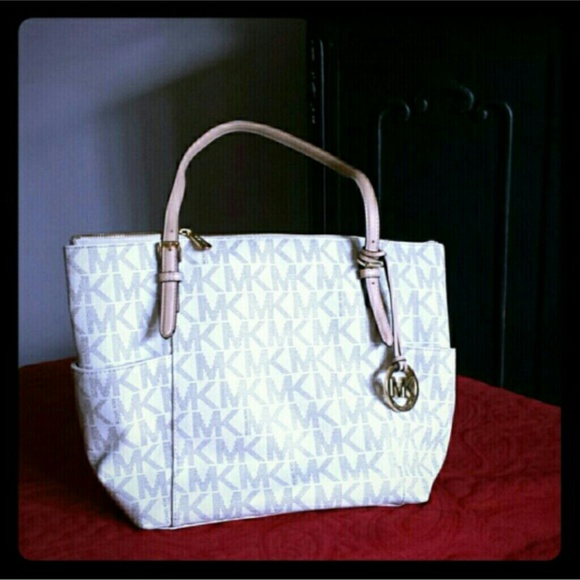 Michael Kors purse - Picture 1 of 1