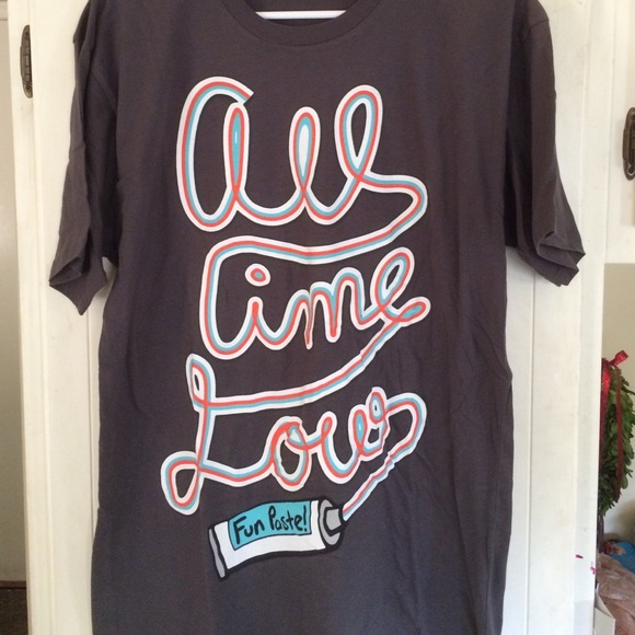 All Time Low fan club T-shirt !! 😊
