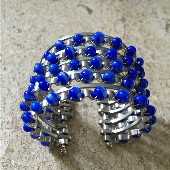 🔵🔵Blue bead and metal bracelet 🔵🔵