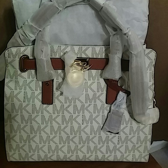 SOLD!!!!DO NOT BUY! MK LARGE HAMILTON VANILLA