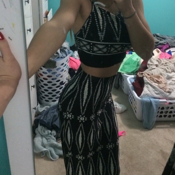 gorgeous black and white tribal 2 piece