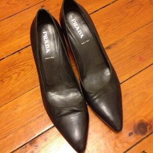 Classic Gunmetal Gray Prada Pumps 38.5 Classic Gunmetal Gray Prada Pumps 38.5