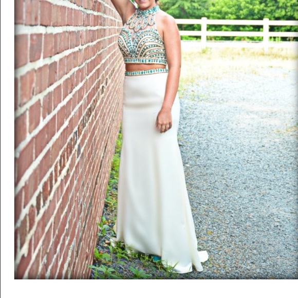 Beautiful Prom Dress **LAST PRICE DROP**