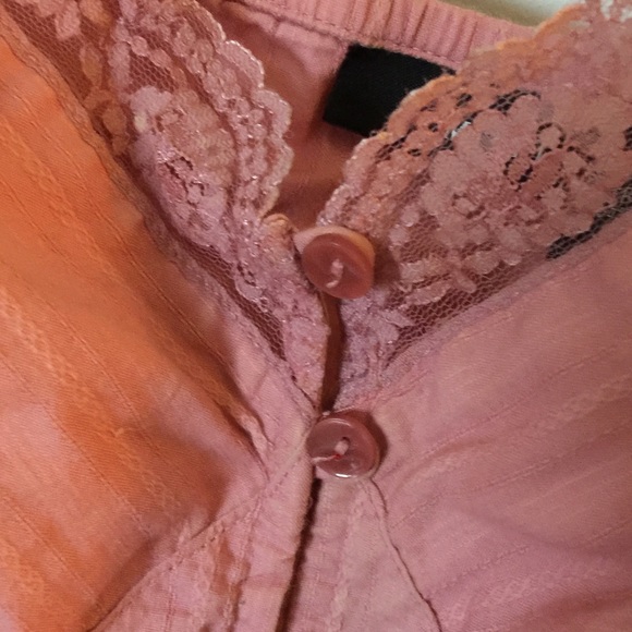 Beautiful Blush Camisole with Lace & Button Detail - Picture 2 of 3