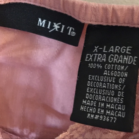 Beautiful Blush Camisole with Lace & Button Detail - Picture 3 of 3