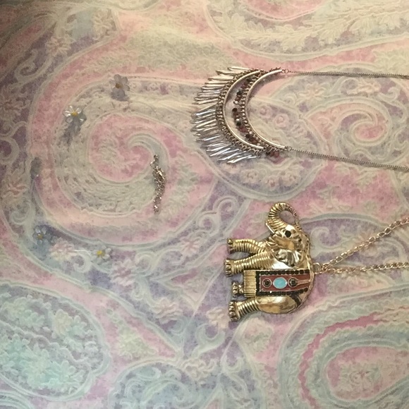 Necklaces - Picture 1 of 4