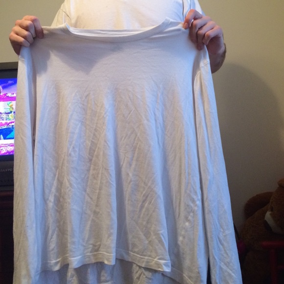 White long sleeve tee