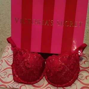 Victoria's Secret Miracle Push-up Bra