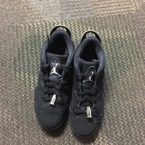 Jordan 6 black & silver size 4.5y worn 2 times