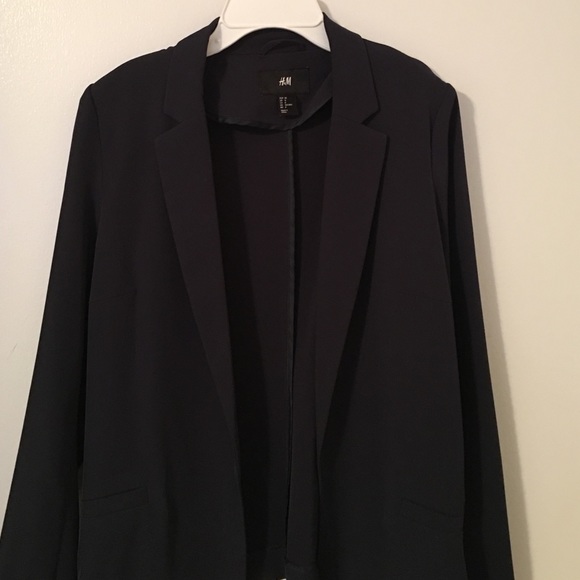 Perfect navy blazer!