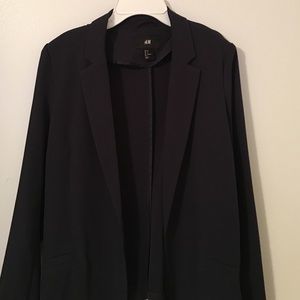 Perfect navy blazer!