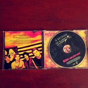 Meet your Posher, Elise