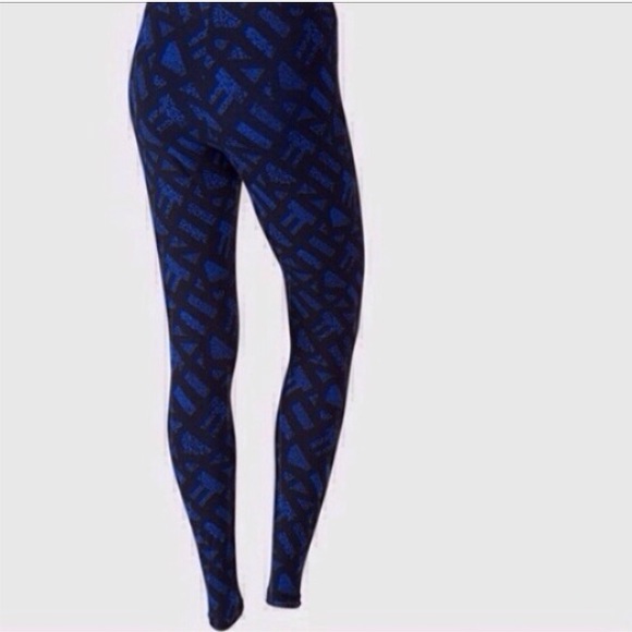🎉REDUCED 🎉Nike Club Printed Leggings - Women's - Picture 2 of 4