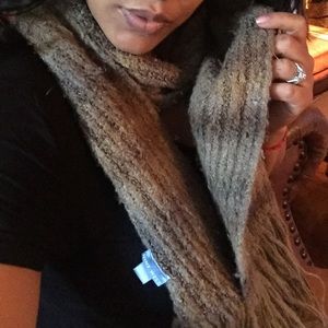 🎄🎄Nine West scarf