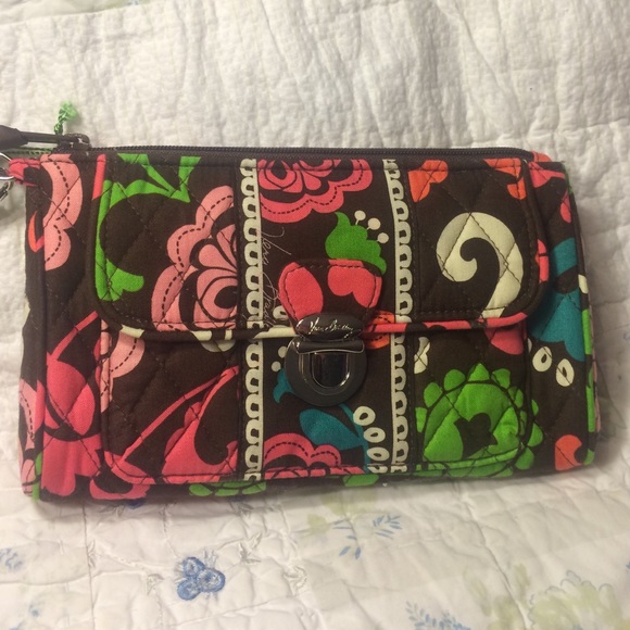 NWT Lola Pushlock Wristlet
