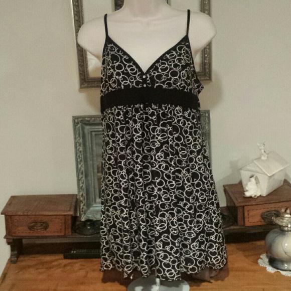 Secret Treasures.      Sleepwear