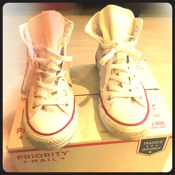 WHITE HIGH TOP CONVERSE