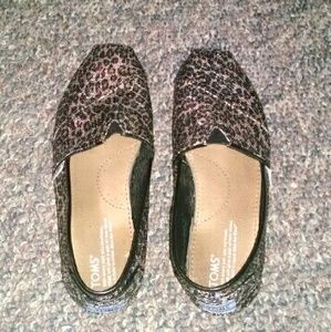 Rare Leopard Print Sequin Toms