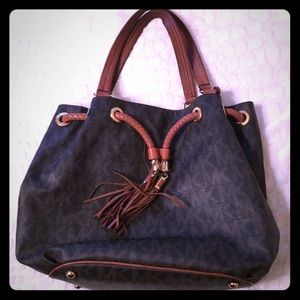 beautiful Michael Kors bag in good condition!