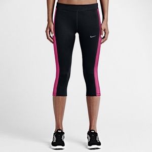 NWT Nike Capri Leggings