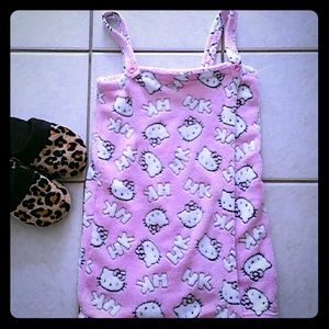 Hello Kitty Velcro Robe