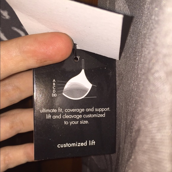 Calvin Klein Customized Fit Signature Bra 💞💋 - Picture 2 of 4