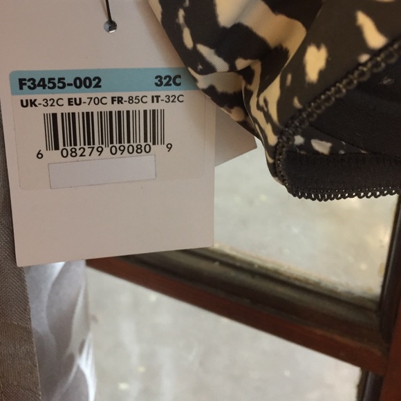 Calvin Klein Customized Fit Signature Bra 💞💋 - Picture 4 of 4