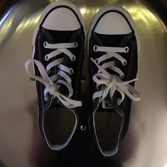 BRAND NEW BLACK CONVERSE