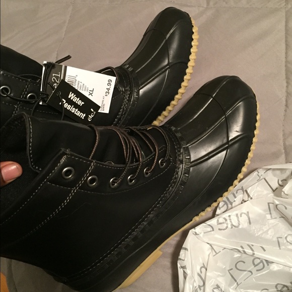 Duck boots