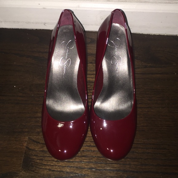 Jessica Simpson heel