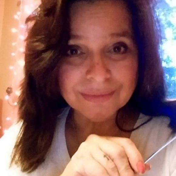 Meet your Posher, Leona