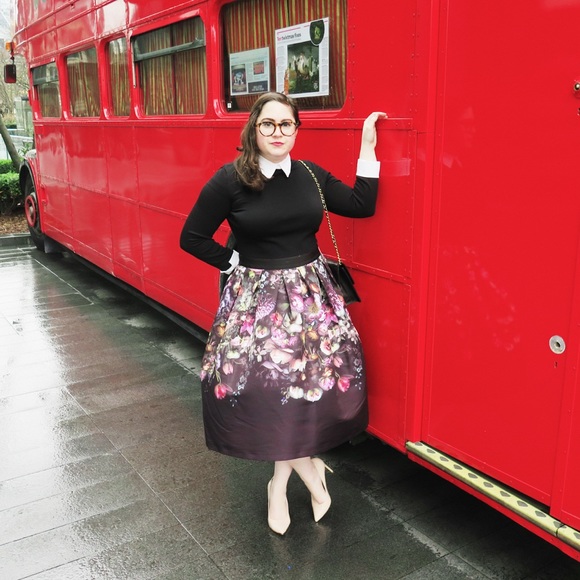 Meet your Posher, Julia - Picture 2 of 5