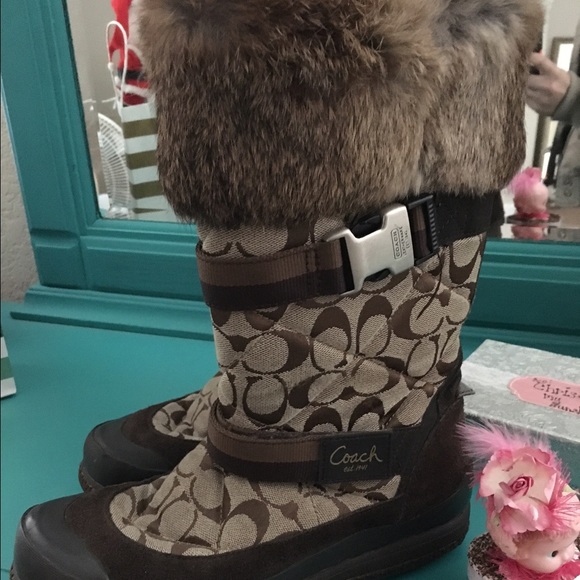 Coach boots