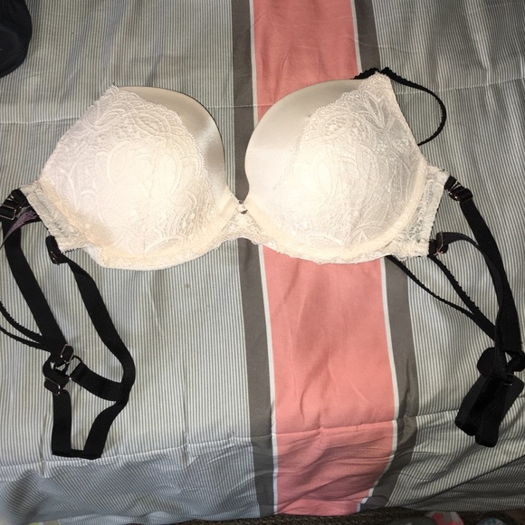 Beautiful VS Bra trade with sabrina_del
