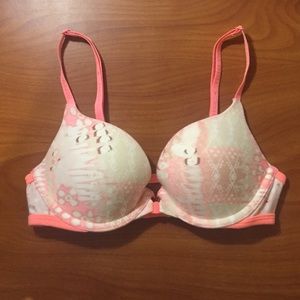 Body by Victoria Secret Push Up Bra