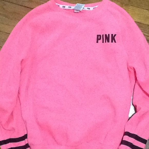 Pink sweatshirt no hoodie