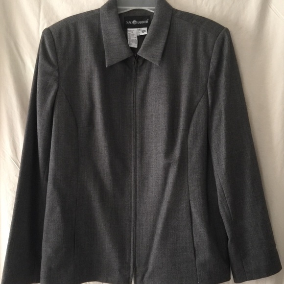 Sag Harbor Zipper Front Gray Blazer.
