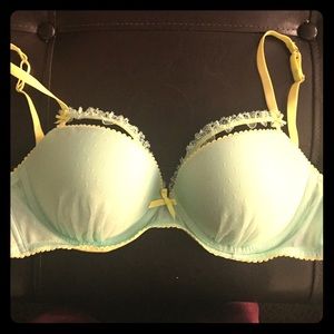 Sexy Victoria's Secret Demi Padded Bra