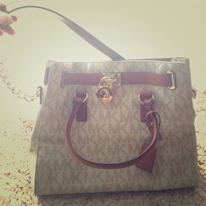 🎉💕HOST PICK 💕🎉 Michael Kors Bag NWT
